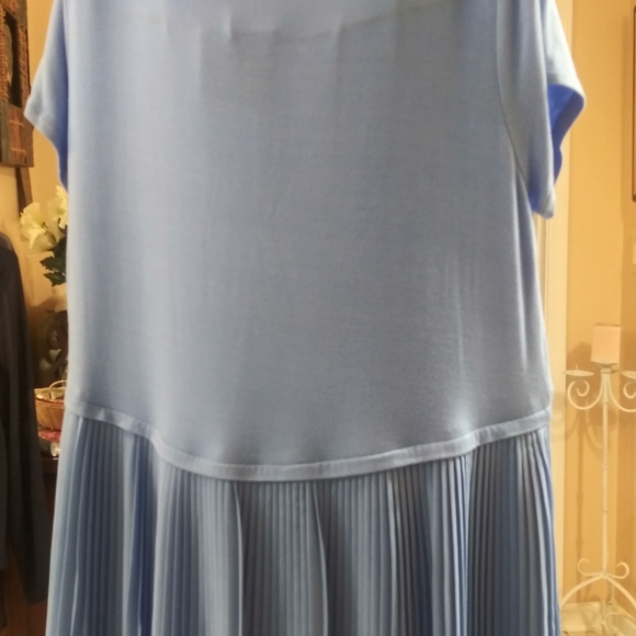 Top - Picture 7 of 9